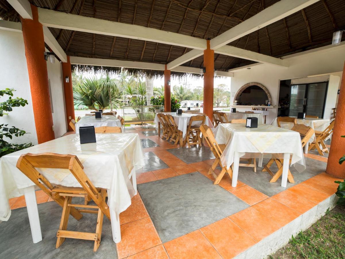 Hotel Y Restaurant Casa Del Mar Costa Esmeralda Bagian luar foto