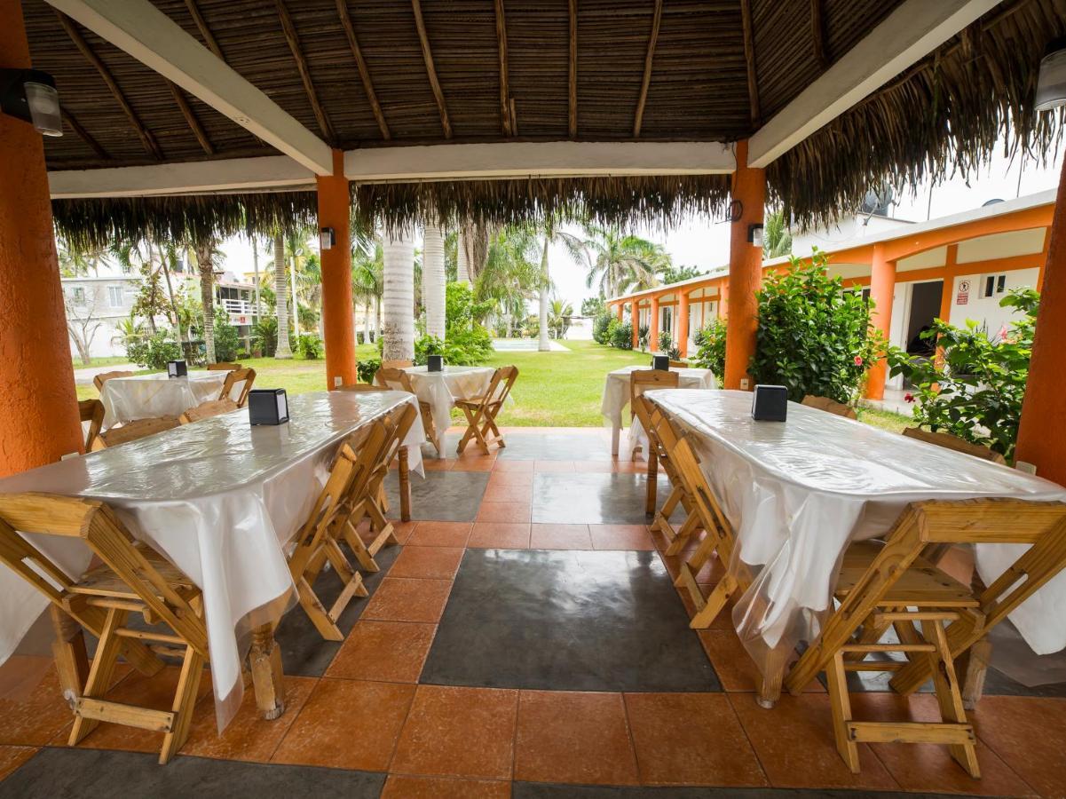 Hotel Y Restaurant Casa Del Mar Costa Esmeralda Bagian luar foto